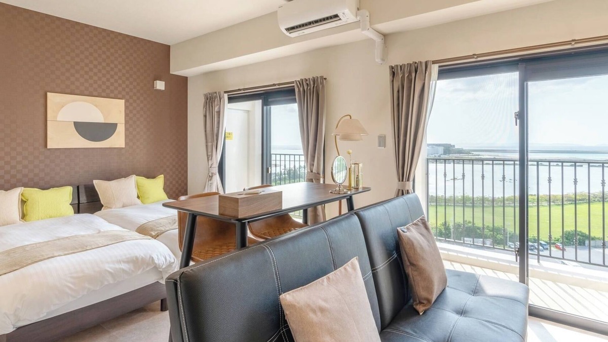 Gushi Hotel | Nonsmoking Twin room Parking guaranteed1 car /Naha Okinawa