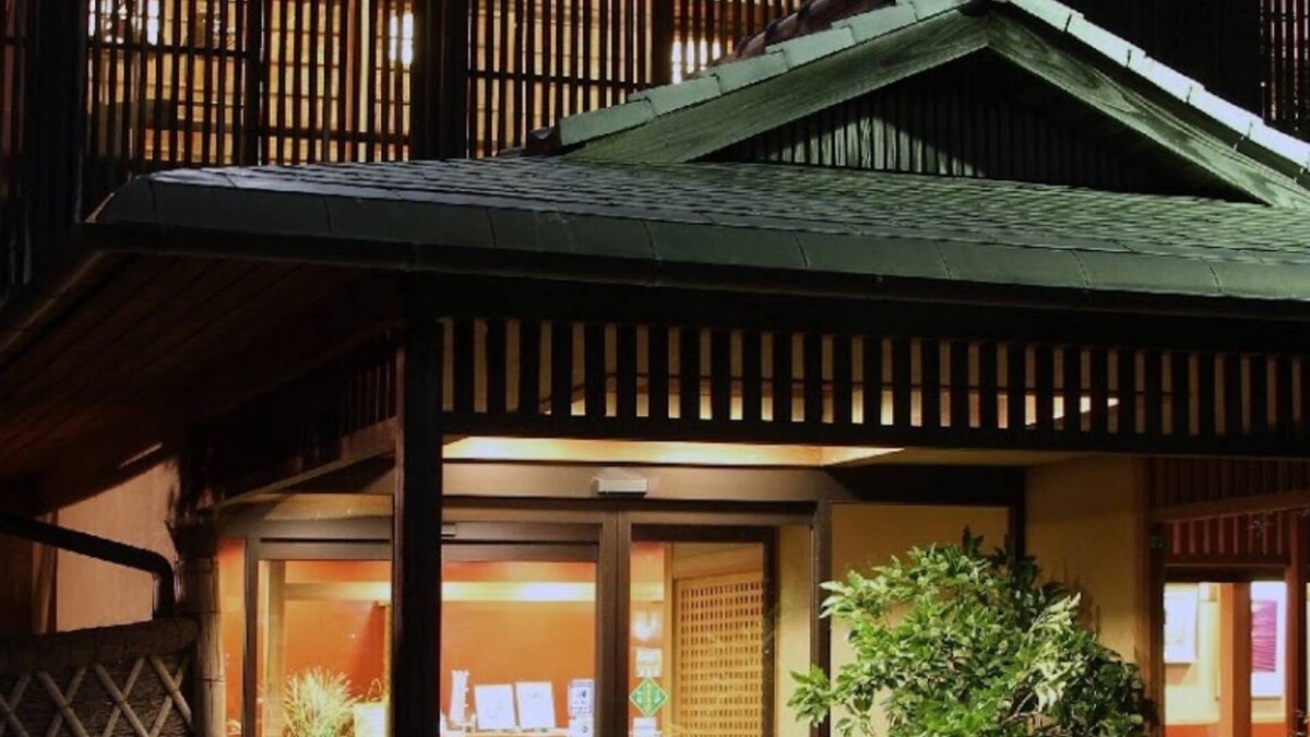 Akamatsumachi Hotel | Nonsmoking Westernstyle room twin bed 2 meals included Local cuisine plan/Saga Saga