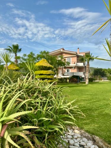 Lepreo Apartment | Nonta's Garden - nature & waves