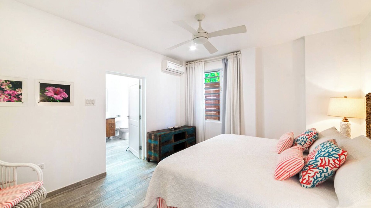 Hastings Apartment | Nook by the Sea on the beach HB