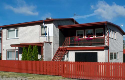 Kuressaare House | Nooruse Majutus