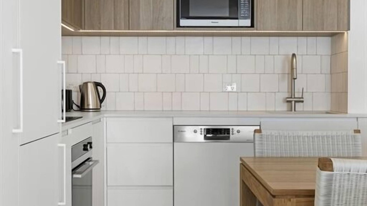 Sunshine Coast Apartment | Noosa Absolute Beachfront Deluxe Apartments