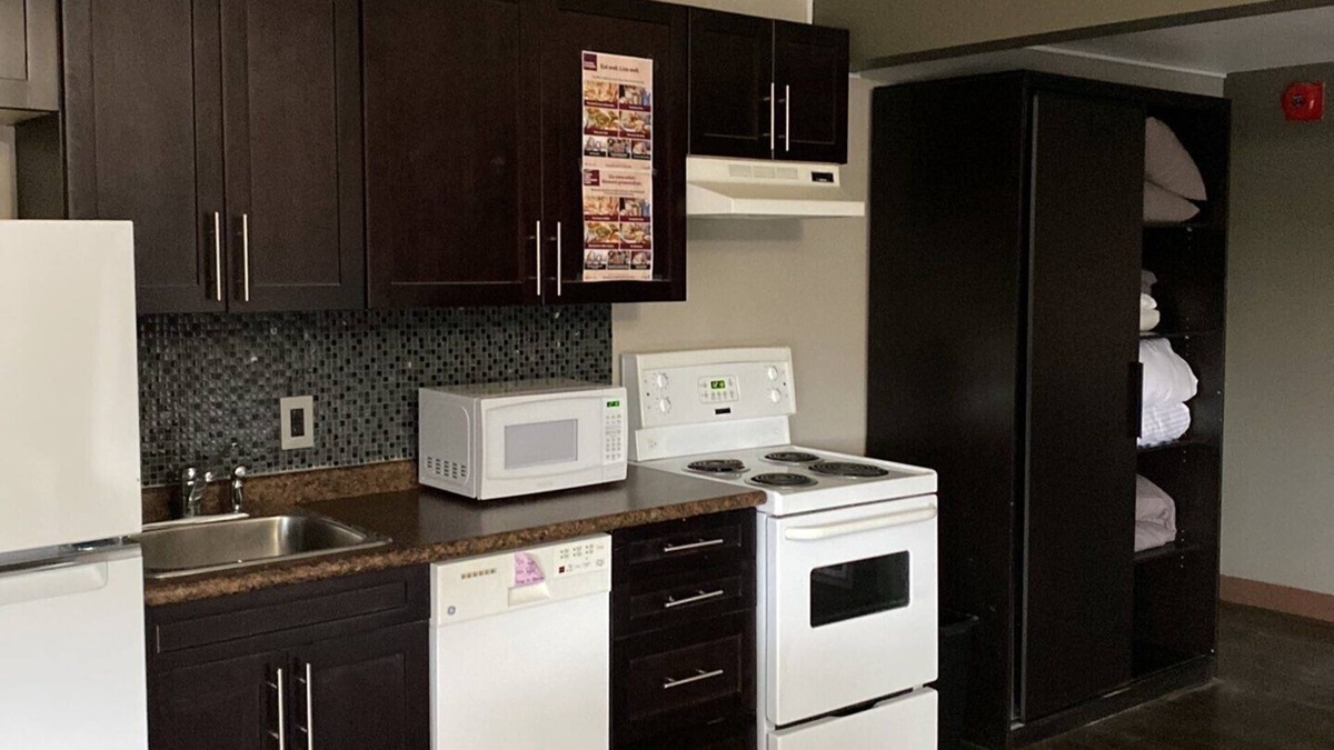 Kenora Apartment | Norman Bay Inn