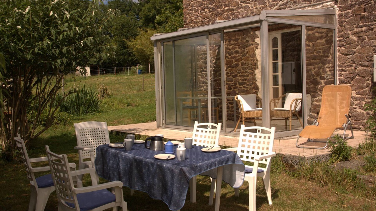 Ver Cottage | NORMANDIE: Bright, quiet vacation home with large garden and animals