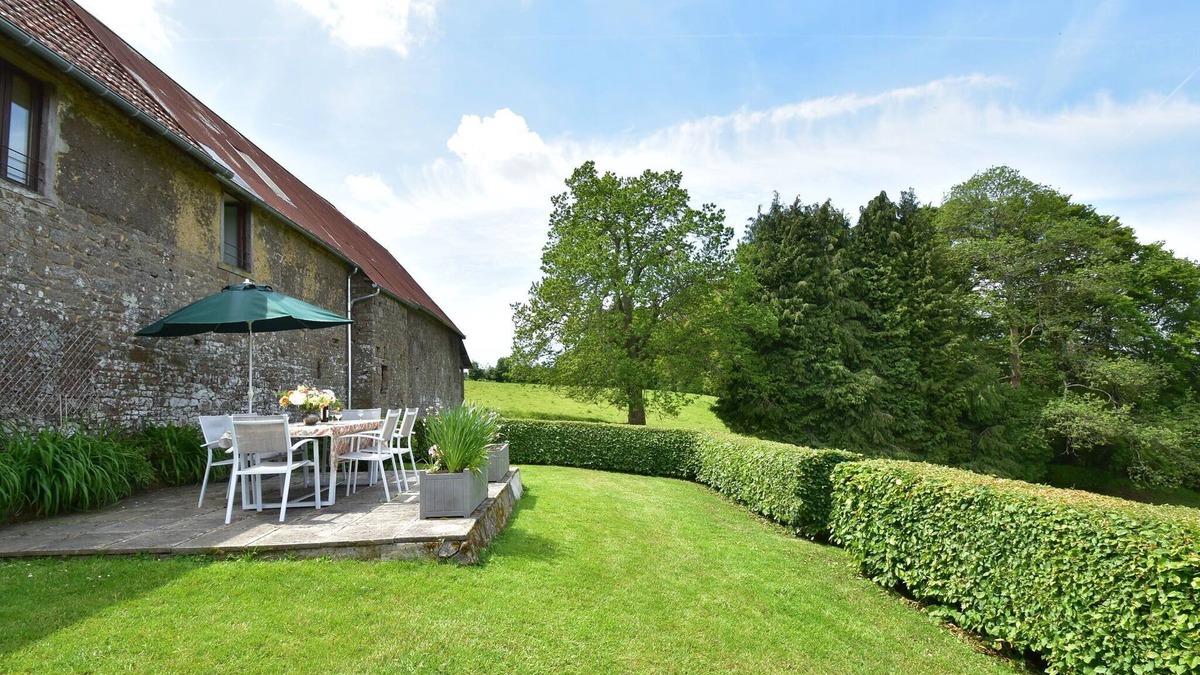 Sourdeval-les-Bois House | Normandy Countryside Stay