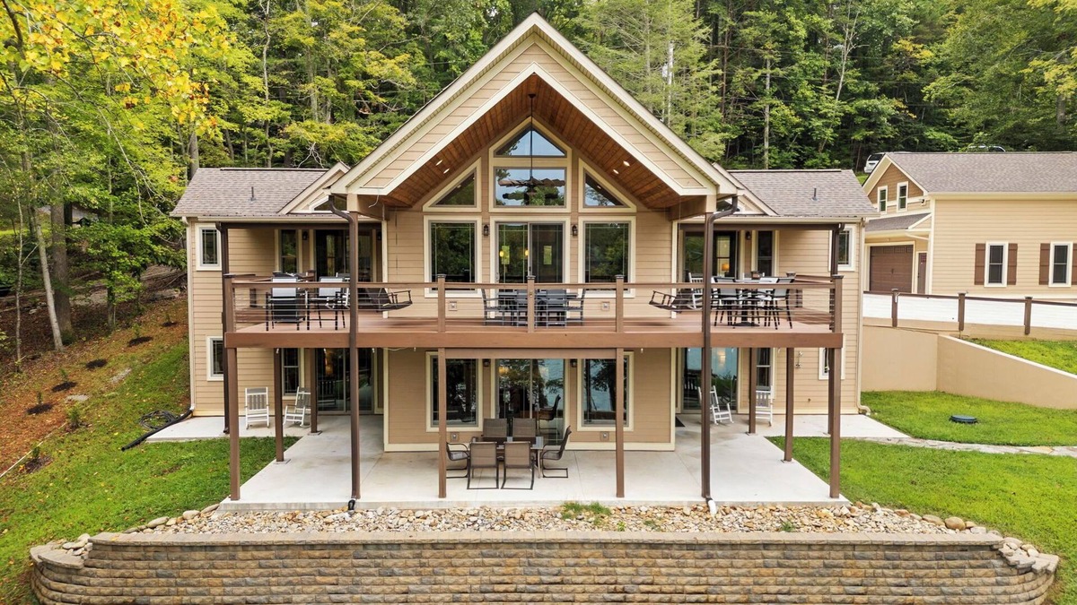Jacksboro House | Norris Lakefront Retreat! King Suites, Large private dock, Firepit, Great Views