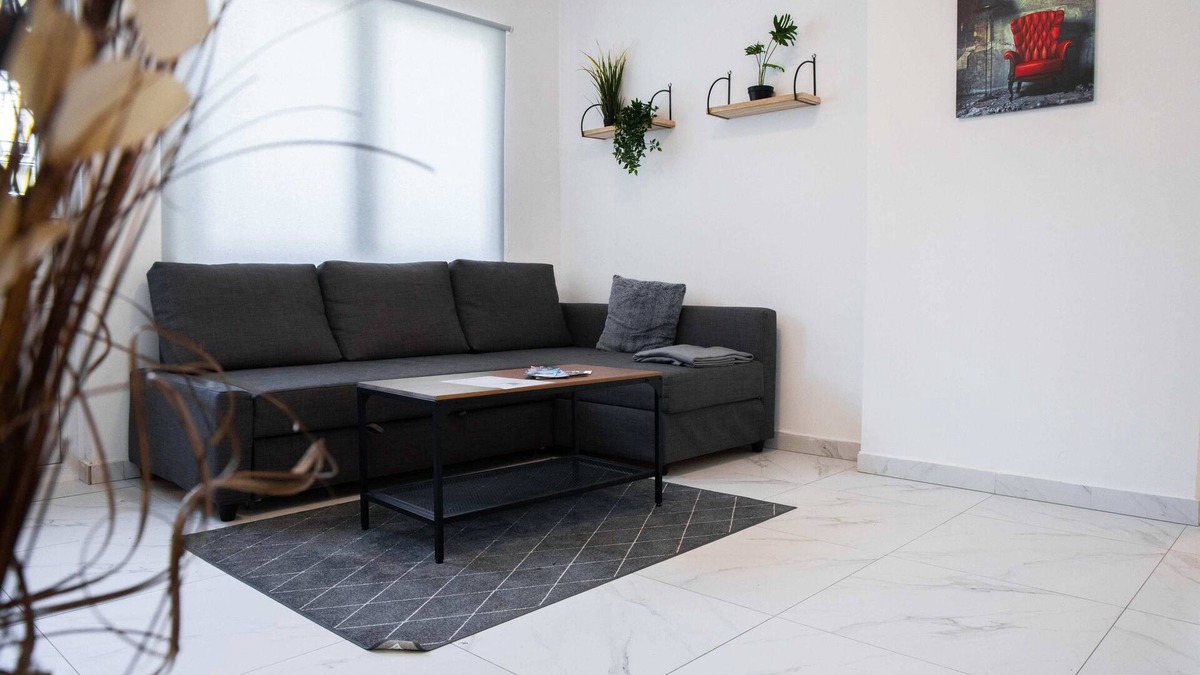Klushof Apartment | North apartment 6 I 1 room with WLAN & walk-in rain shower