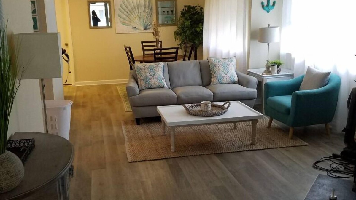 Virginia Beach Condo | North beach condo, cute, cozy and clean.