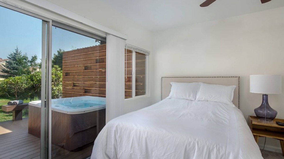 North Bend Apartment | North Bend Escapes North Bend Downtown Suite with private back yard, hot tub.