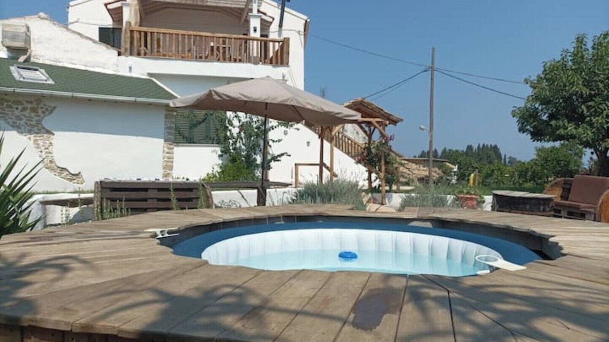 Agios Georgios Villa | North Corfu 2-bedroom Villa in Traditional Village