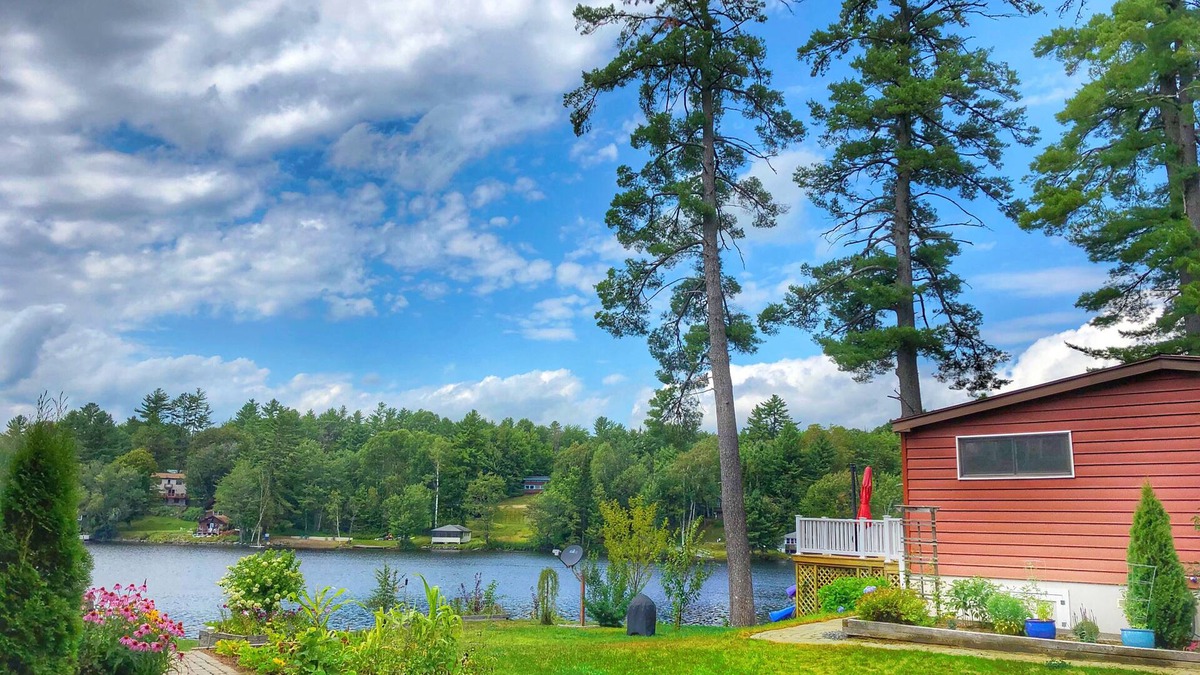 Whitefield Apartment | North Country Lake House - Bear