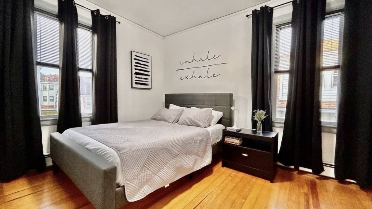 Providence Apartment | North End Cityscape, 2 bed, 1 bath, conveniently located