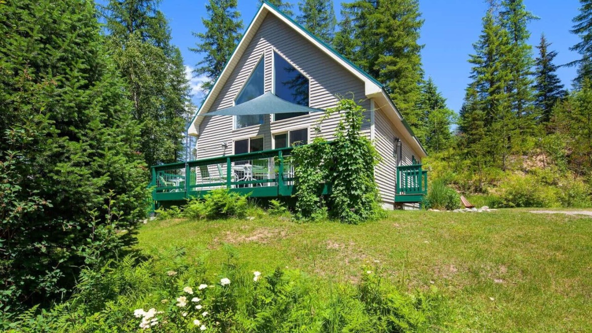 Columbia Falls Cabin | North Fork Hideaway near Glacier National Park