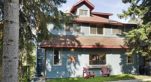 Banff House | North House - Banff's Rocky Mountain House