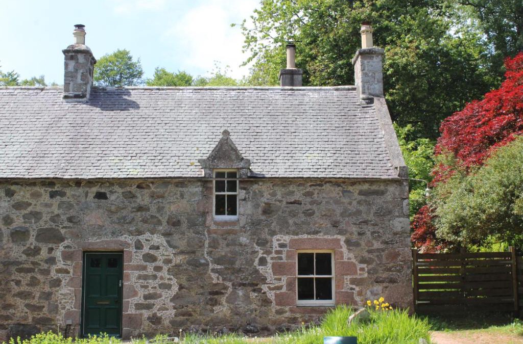 Alford House | North Mains Cottage - Craigievar Castle