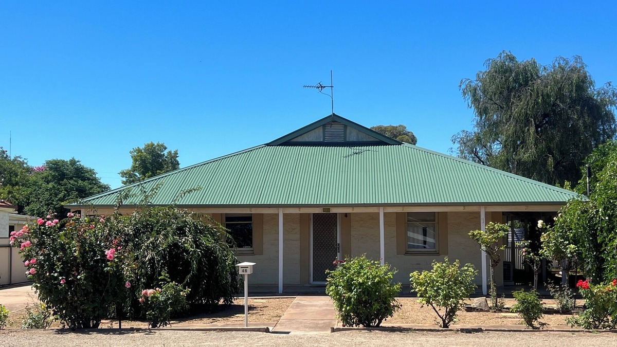 Belalie House | North Parade AccommodationnComfortable 3 Bedroom Accommodation in Jamestown