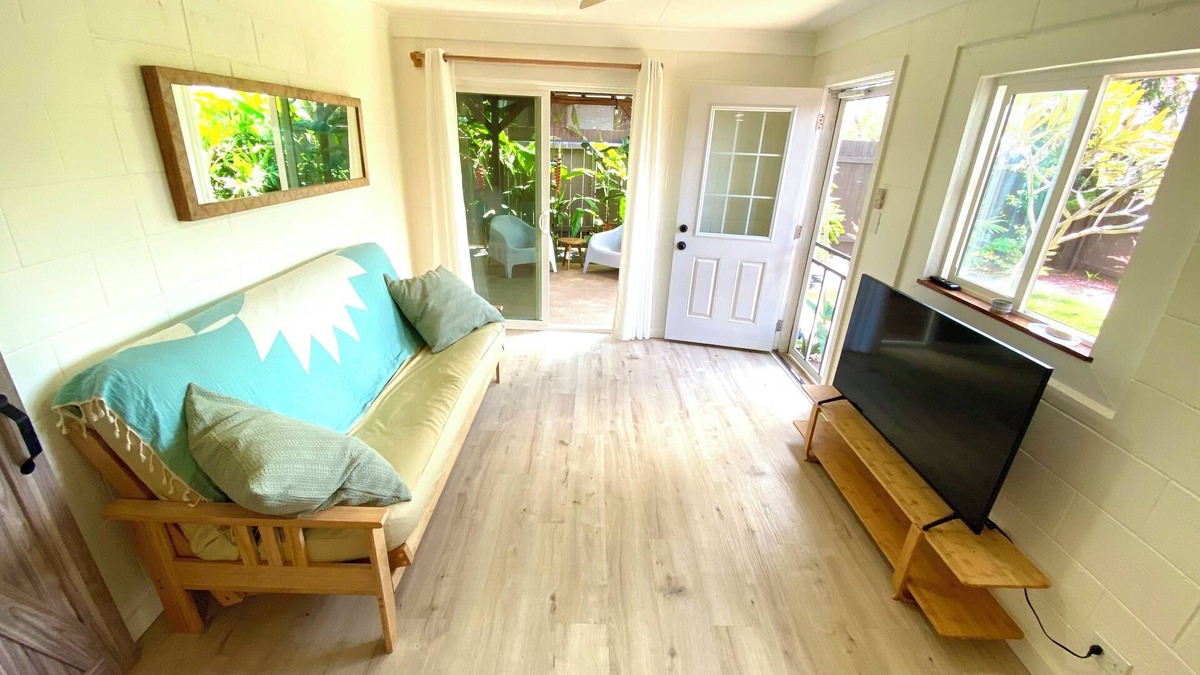 Waialua Apartment | North Shore Country Getaway- steps to the ocean