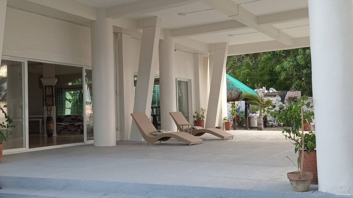 Currimao Hotel | North Shores Inn