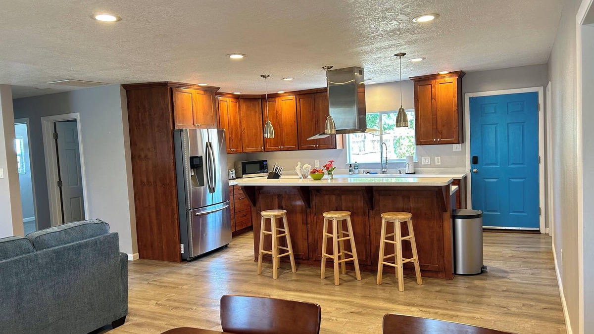 Alamedan Valley House | North Valley Garden Bungalow 2 bed/2bath-quiet yet central