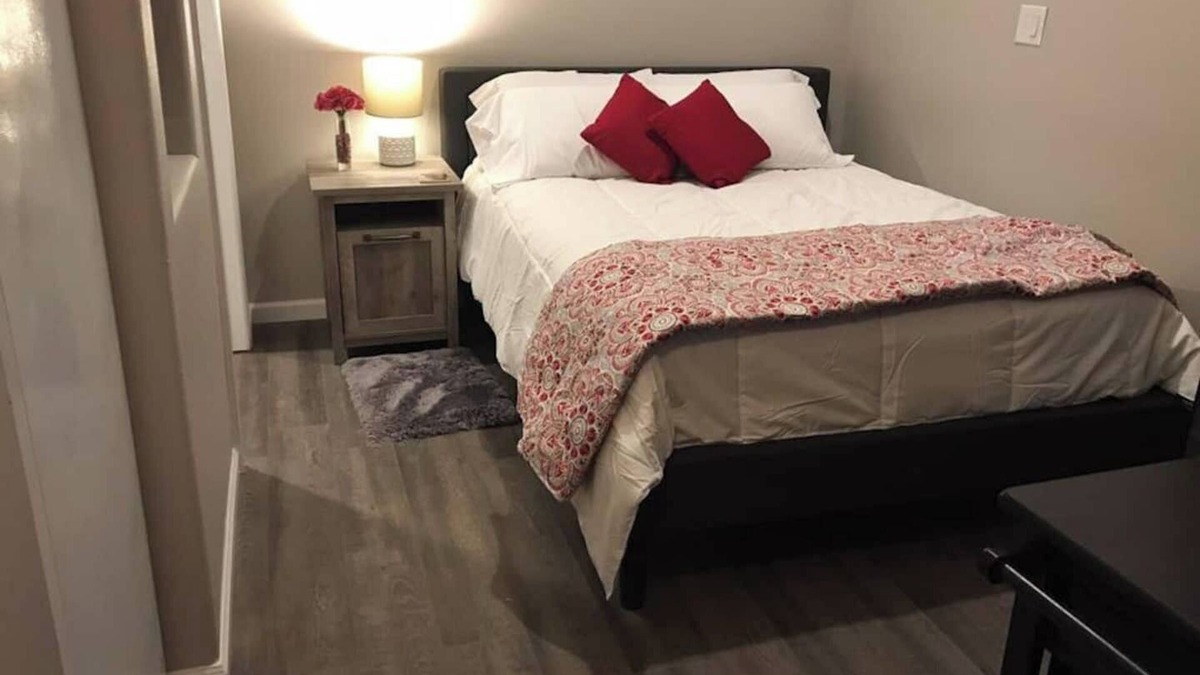 Alamedan Valley Apartment | North Valley studio apartment