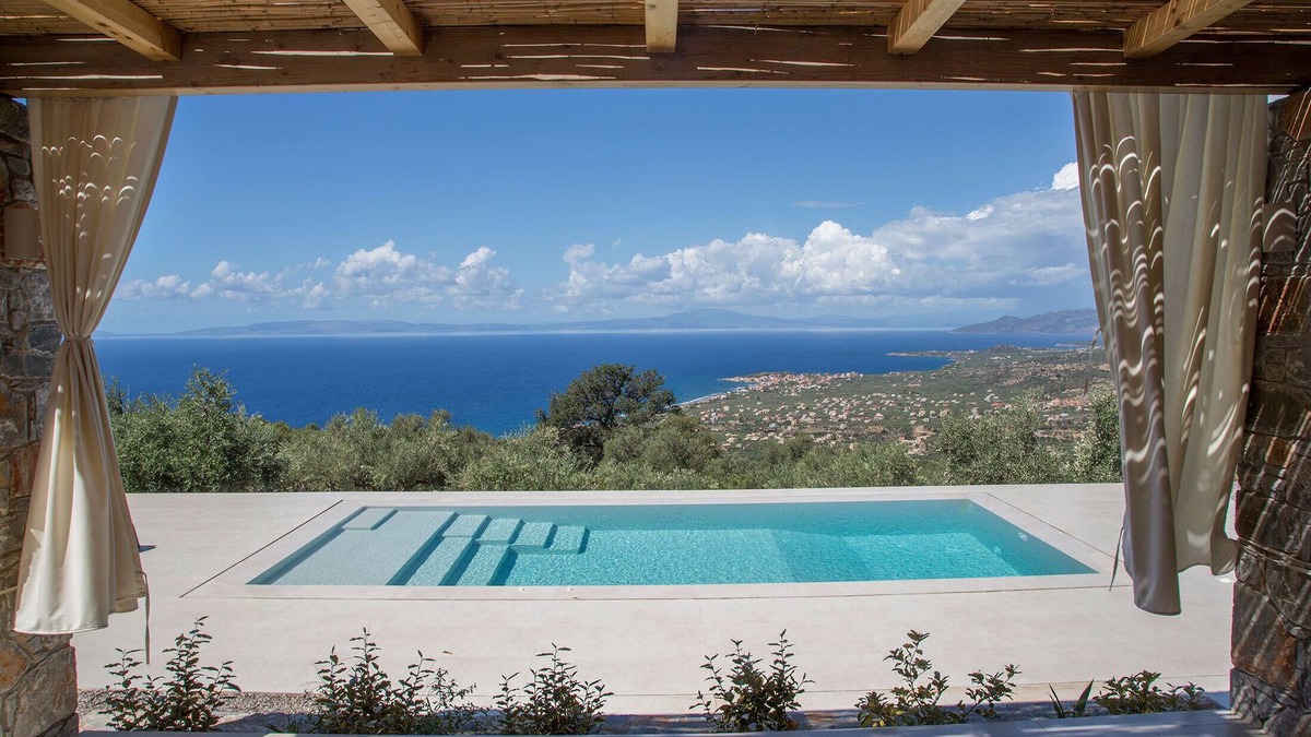 Lefktron Villa | North Villa Alisseos
