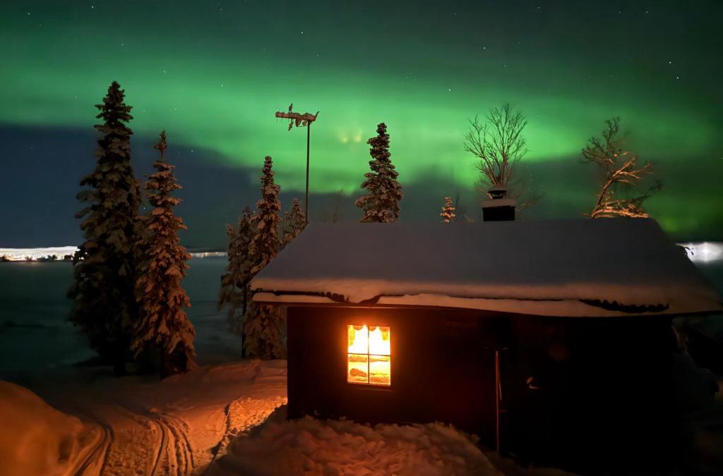 Jukkasjarvi Apartment | Northern Light Cabin with sauna