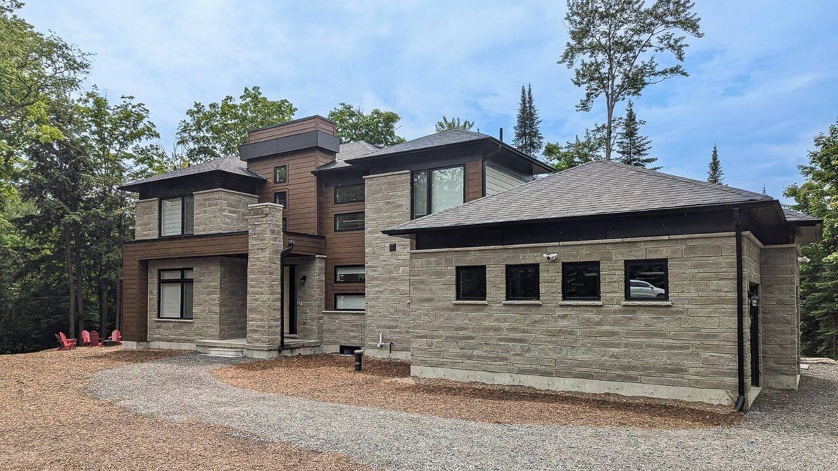 Lake of Bays Cottage | Northern Lights Chalet