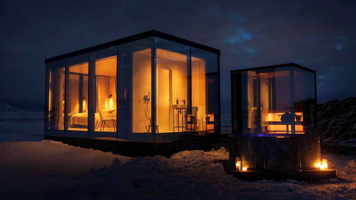Rangarþing ytra Cabin | Northern lights galore! AURA Retreat - ROK Cabin w private hot tub & sauna.