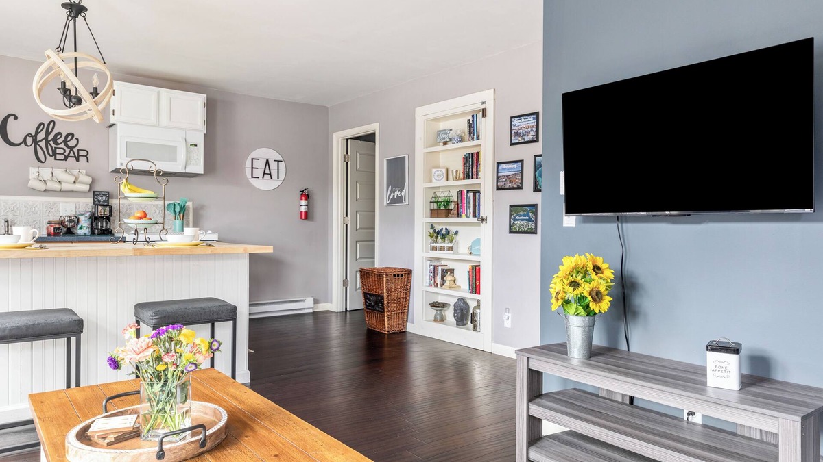 East Jordan Apartment | Northern Retreat Oasis -Dogs Ok, Boyne/Schuss, Petoskey, Skiing