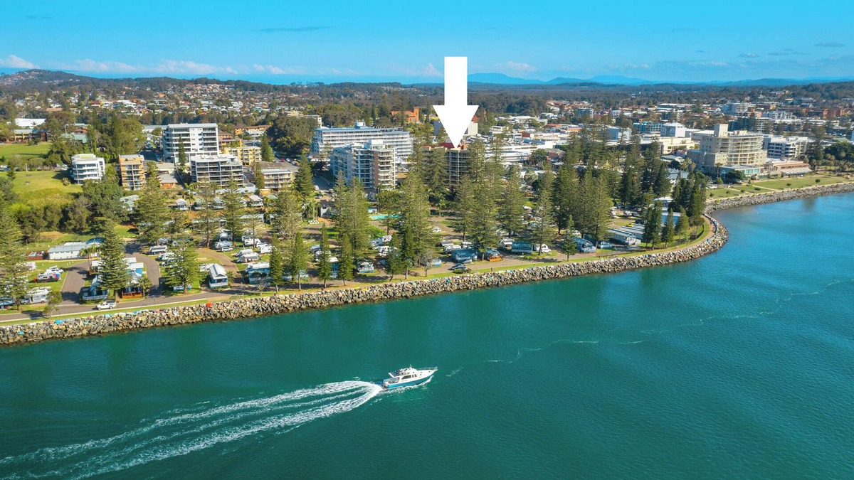 Port Macquarie Apartment | Northpoint 402 - One Bedroom Spacious Water View Apartment