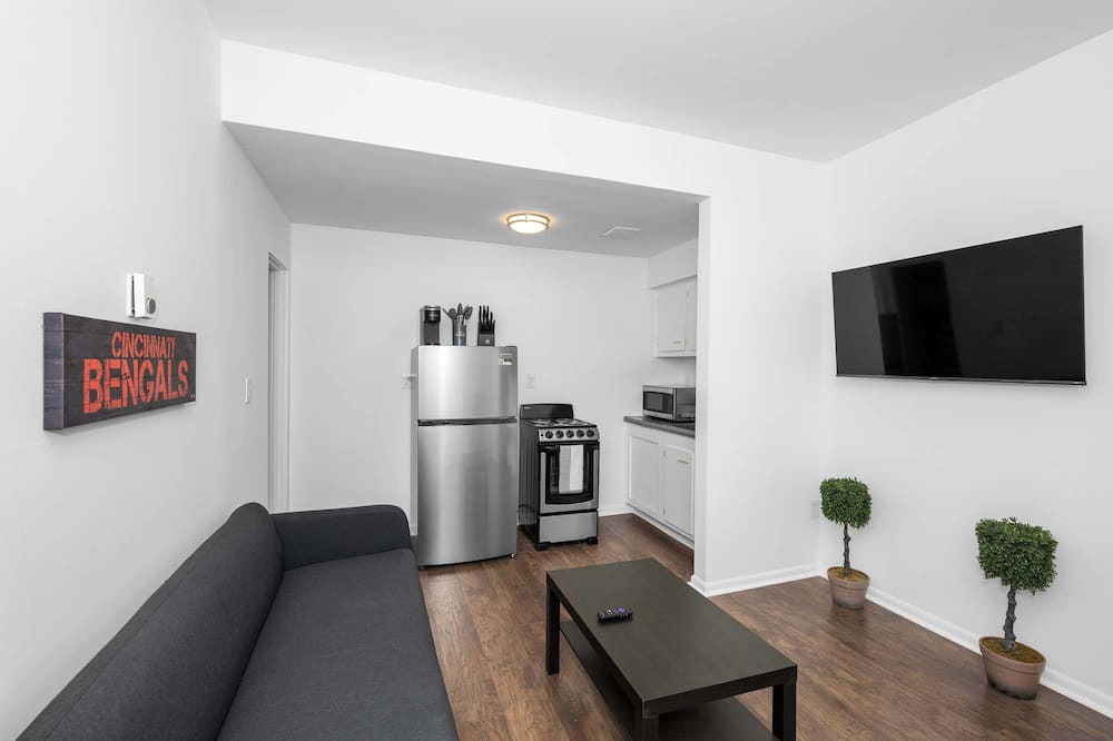 Northside Apartment | Northside Suites 3 – A Chic, Relaxed Stay for 2