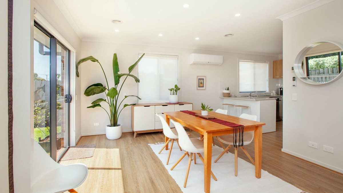 Norlane House | Northside Townhouse, Geelong