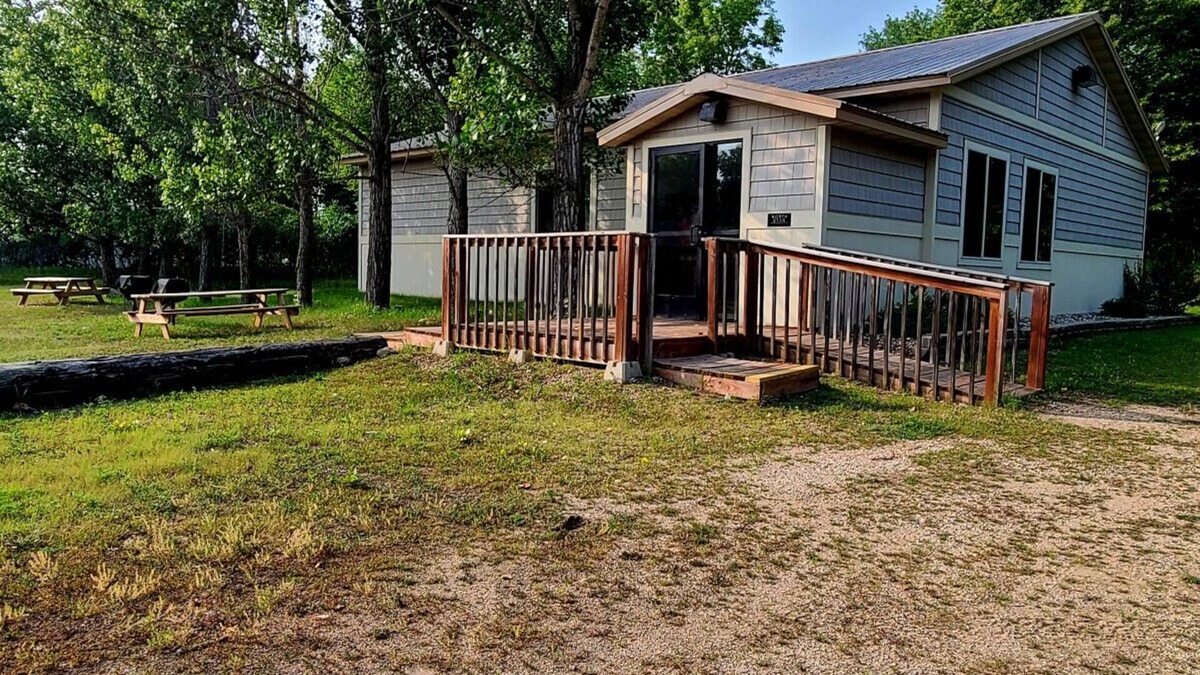 Clitherall Cabin | NorthStar Cabin located on Spitzer Lake