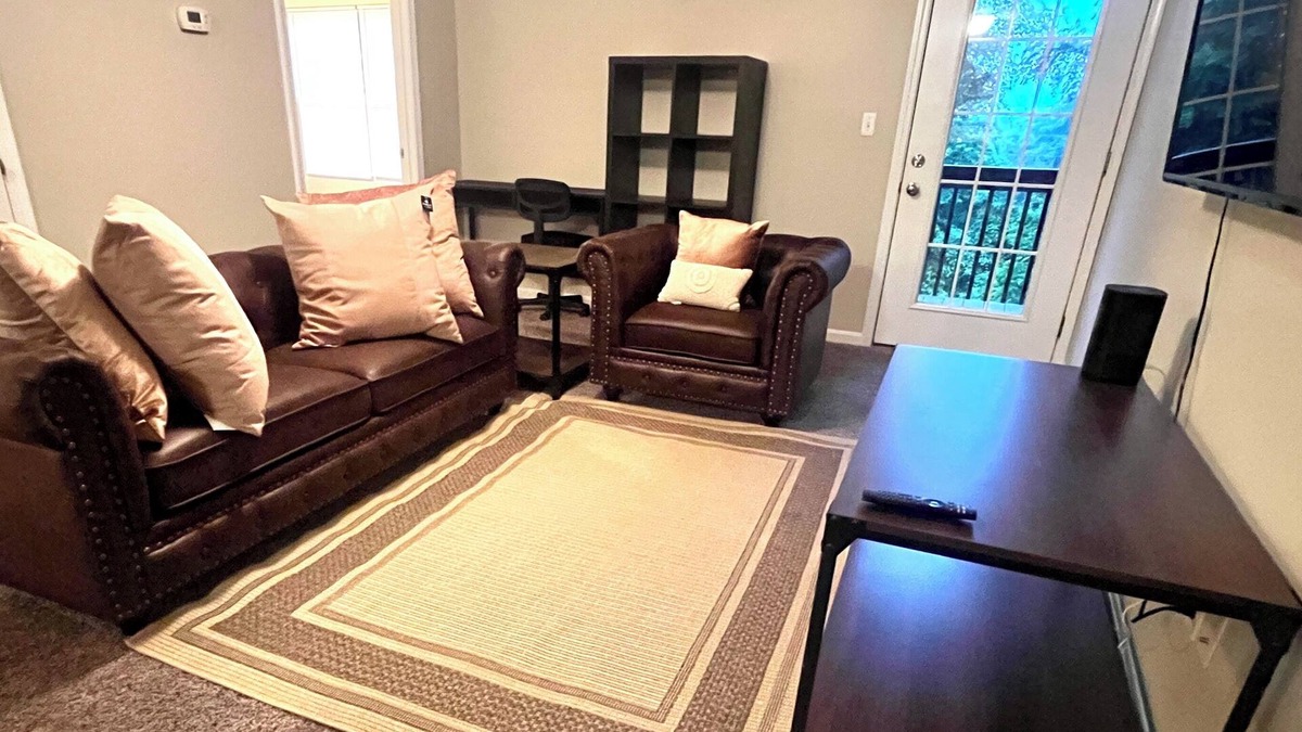 Elizabethtown Apartment | Northview Ave