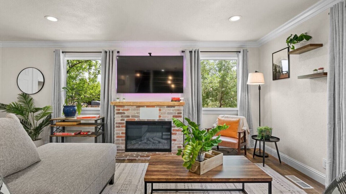 West University House | Northwest Garden w/Spa Bath Gym Fire Pit & Views