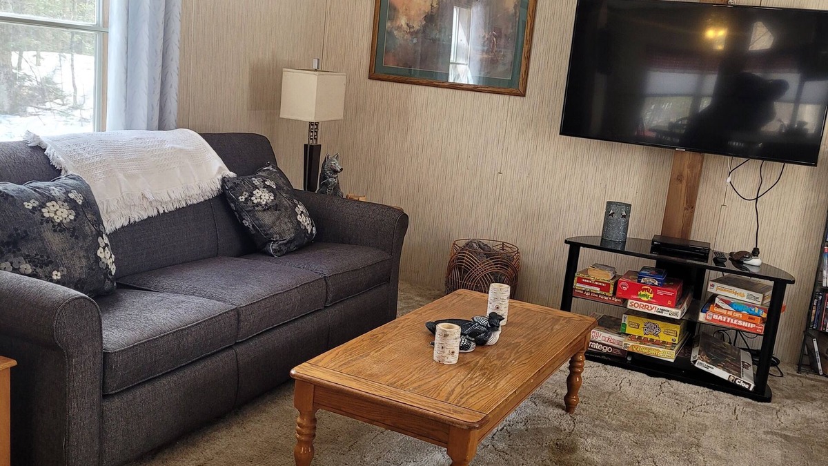 Crandon House | NORTHWOODS RENTAL BEAUTIFUL LAKE METONGA