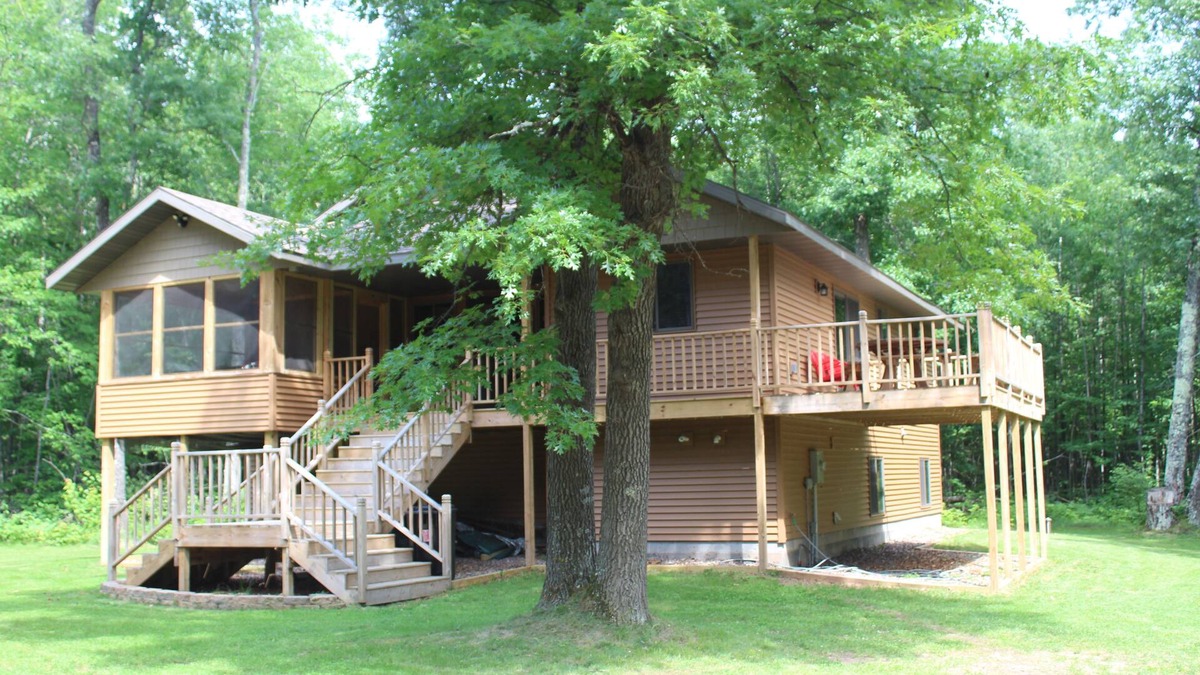 Trego House | Northwoods Wisconsin Retreat! Newly built cabin sleeps 12 comfortably.