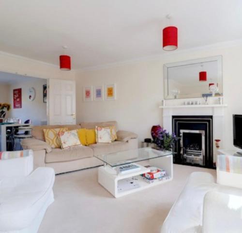 Norwich House | Norwich City Large Modern Home