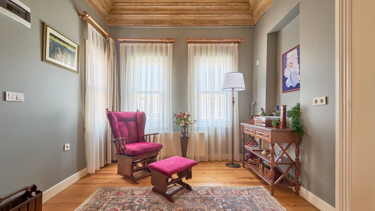 Balat House | Nostalgic & Comfortable Historical Home!