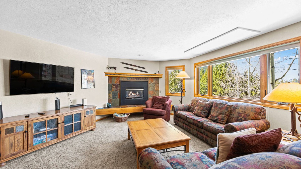 Mountain House Condo | Nostalgic Mountain Getaway, Only a Short Walk to Lifts or River Run!