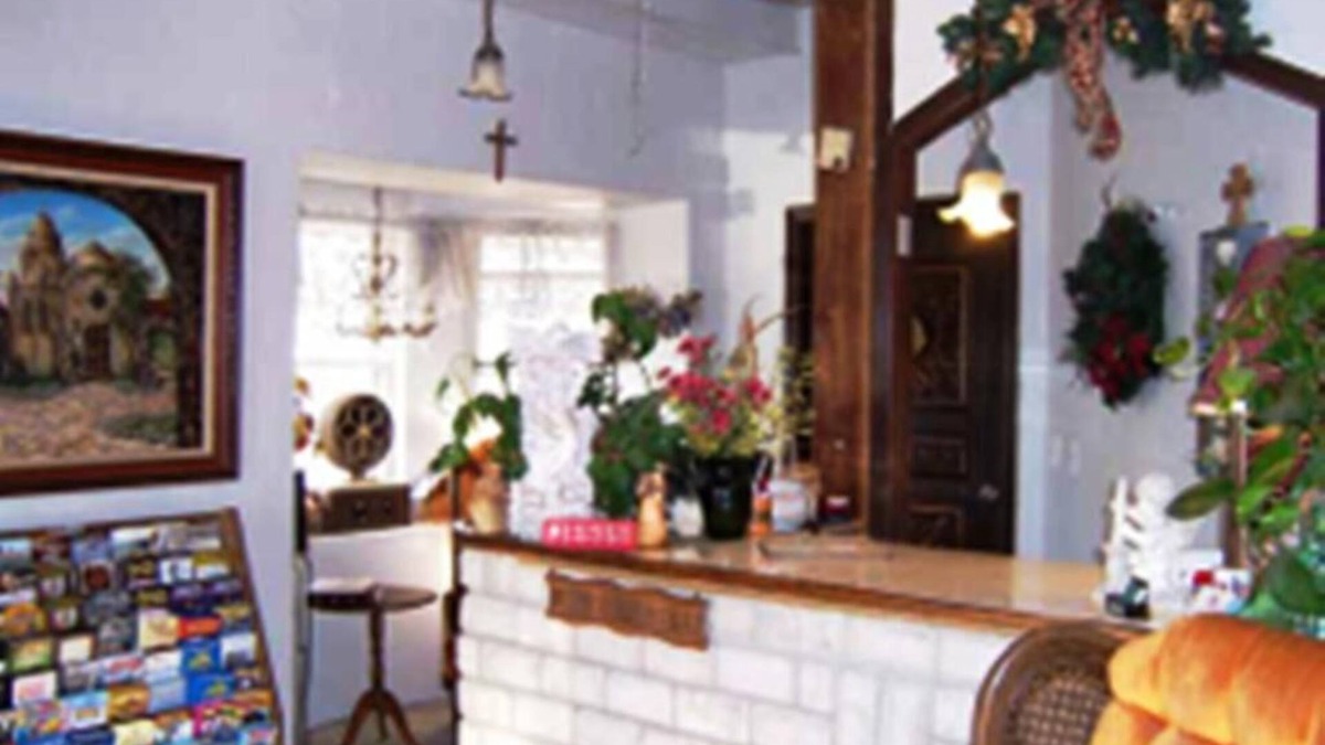 Oakley Hotel | Nostalgic Stay Inn