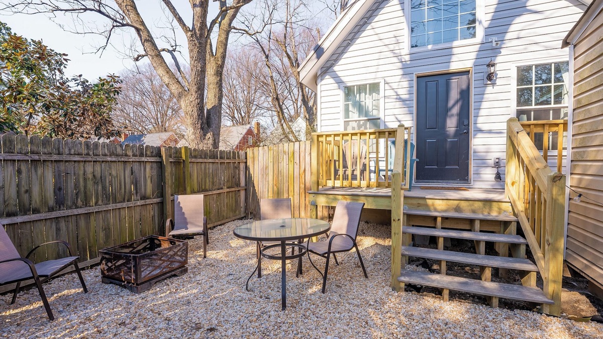 Richmond Cottage | Not-so-Tiny Home Near Scotts Addition w/Private Parking