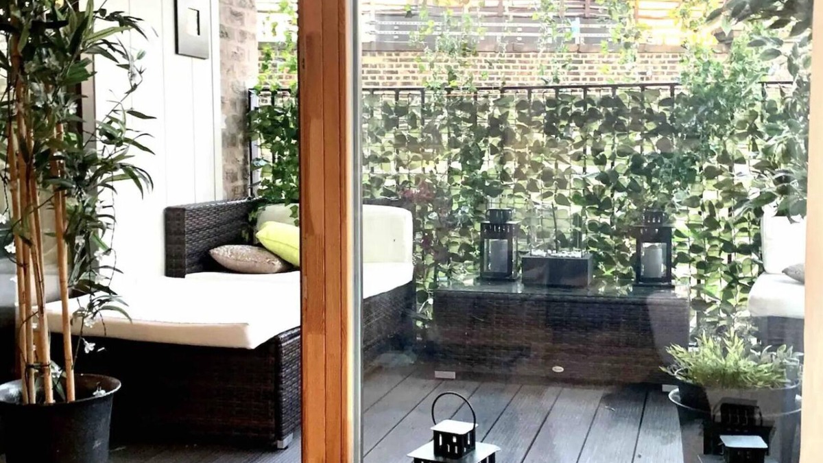 Notting Dale Apartment | Notting Hill 2-Bed Apt with Balcony, 1 min to Tube
