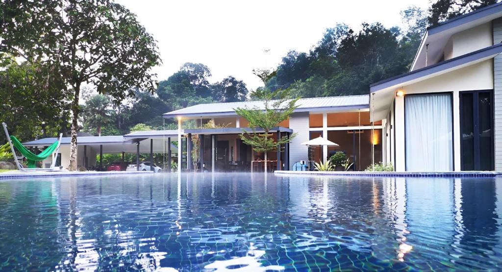 Hulu Langat Villa | NOURI VILLA A Tale of Two Rivers