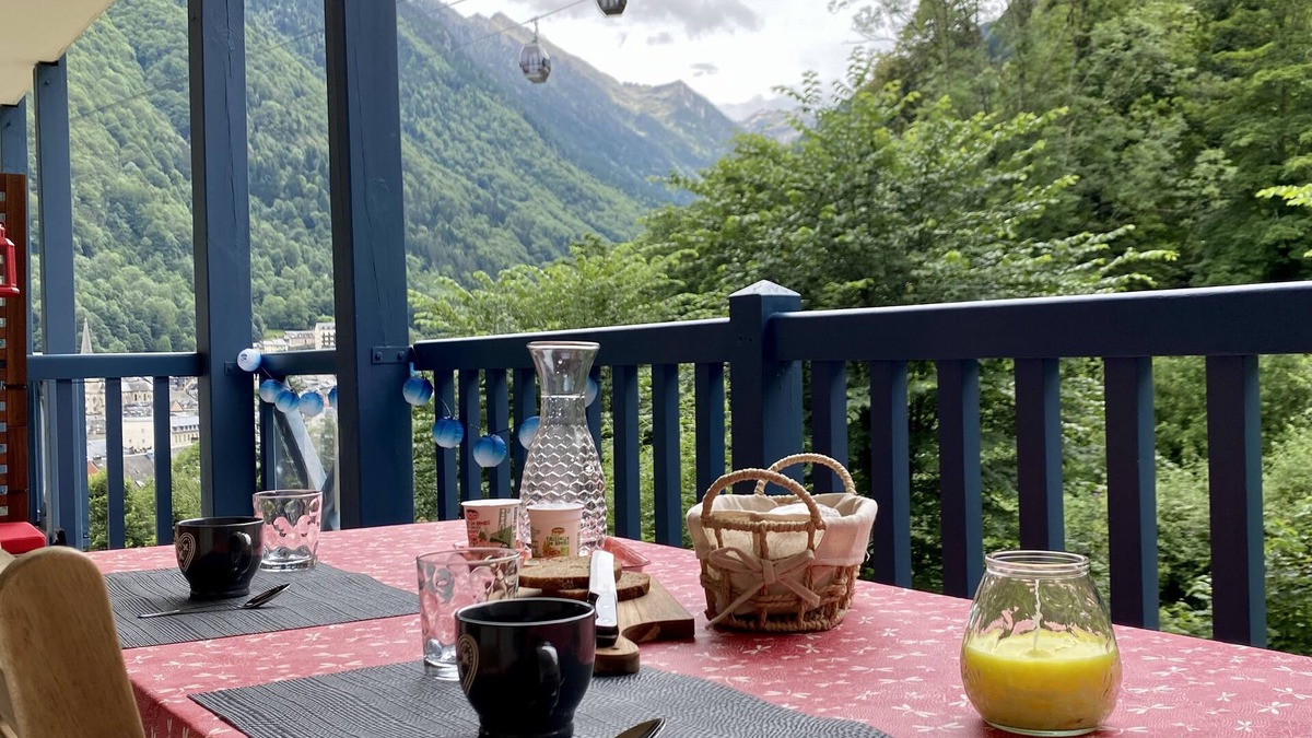 Cauterets House | Nouveau! Appartement Rénové en 2021 Avec Superbe vue Montagne, Cascade et Vallée