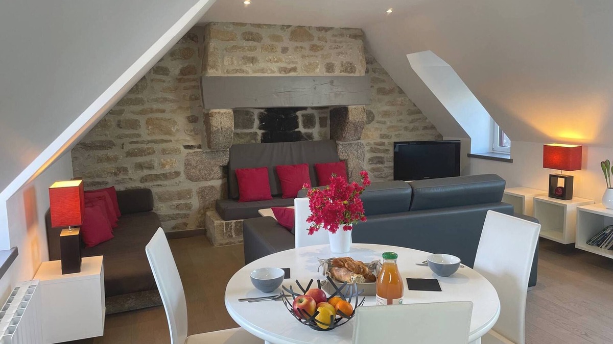 Locronan Apartment | NOUVEAU Bel Appartement centre historique de Locronan