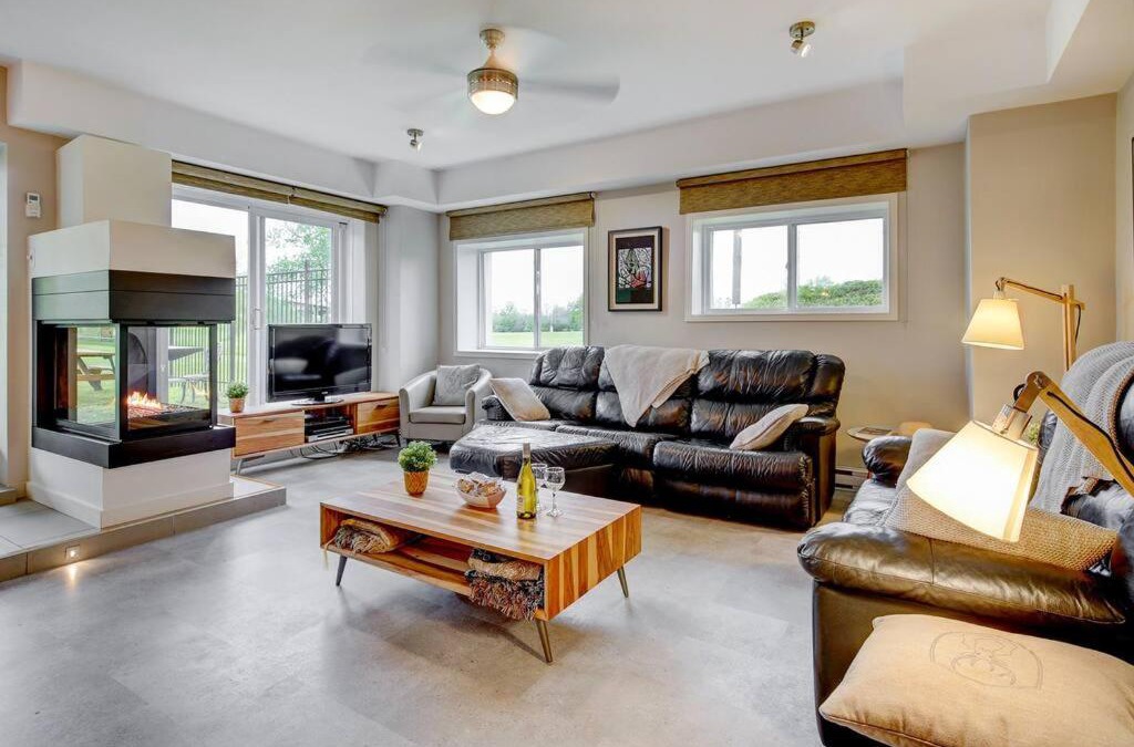 Chateau-Richer Apartment | Nouveau - Bord de fleuve, Mont Sainte-Anne et + !