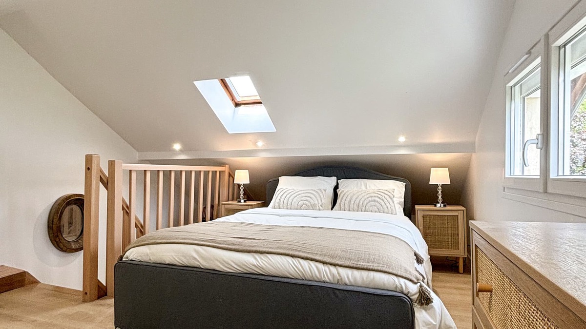 Antony Apartment | Nouveau Duplex a 1 Minute du RER B