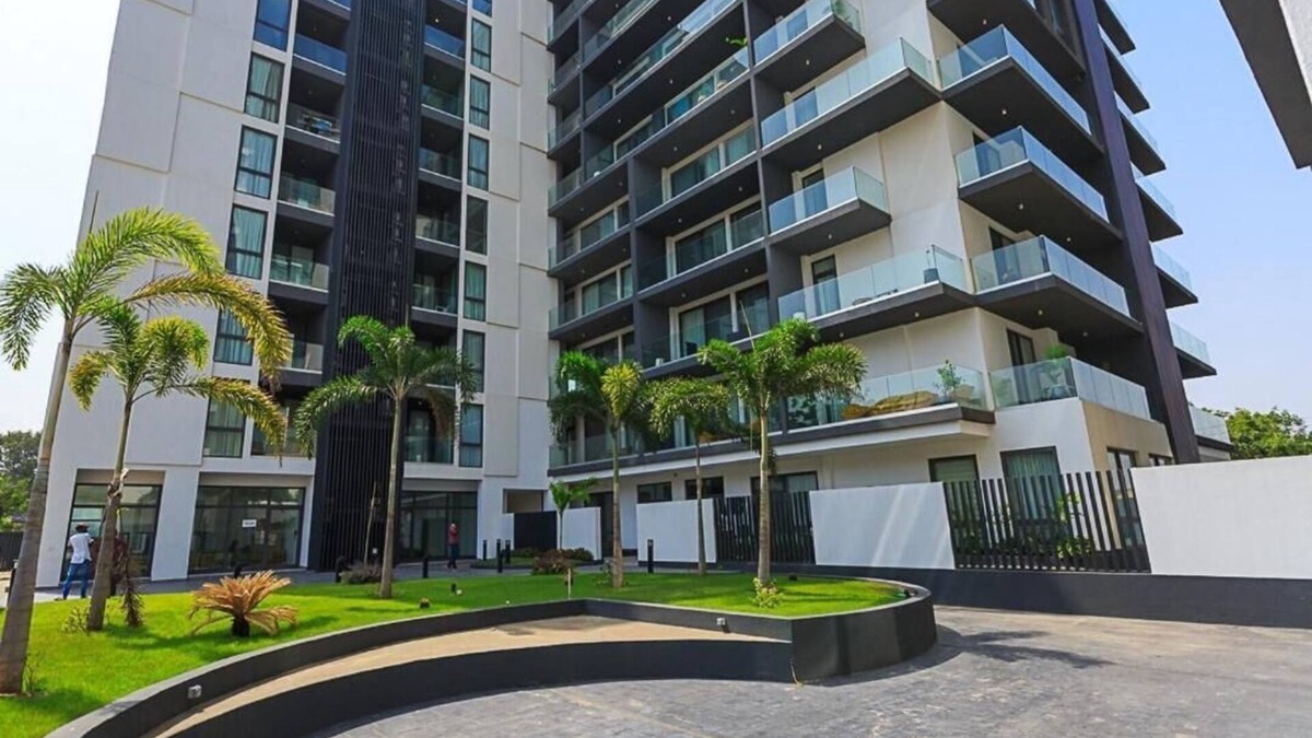 Roman Ridge Apartment | Nova Apartments Luxury One bedroom