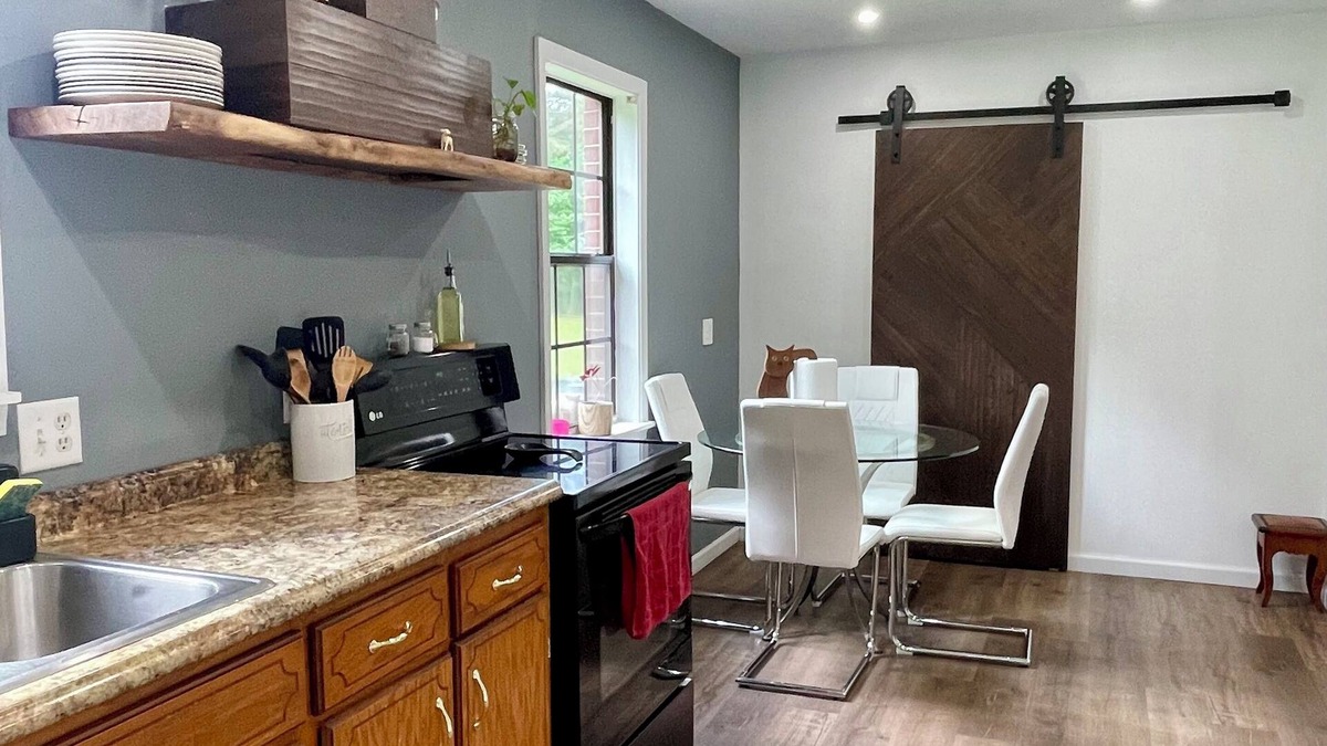 Tupelo House | NOW ACCOMMODATING 4 GUESTS!